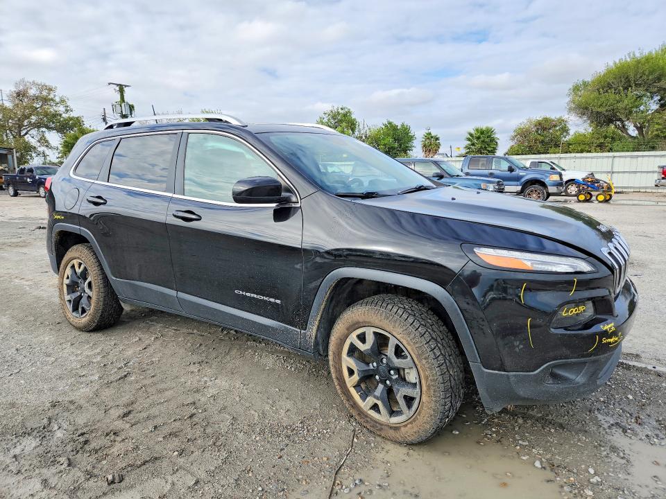 Photo 4 from auction – 2017 JEEP CHEROKEE with VIN 1C4PJMCS1HW658645