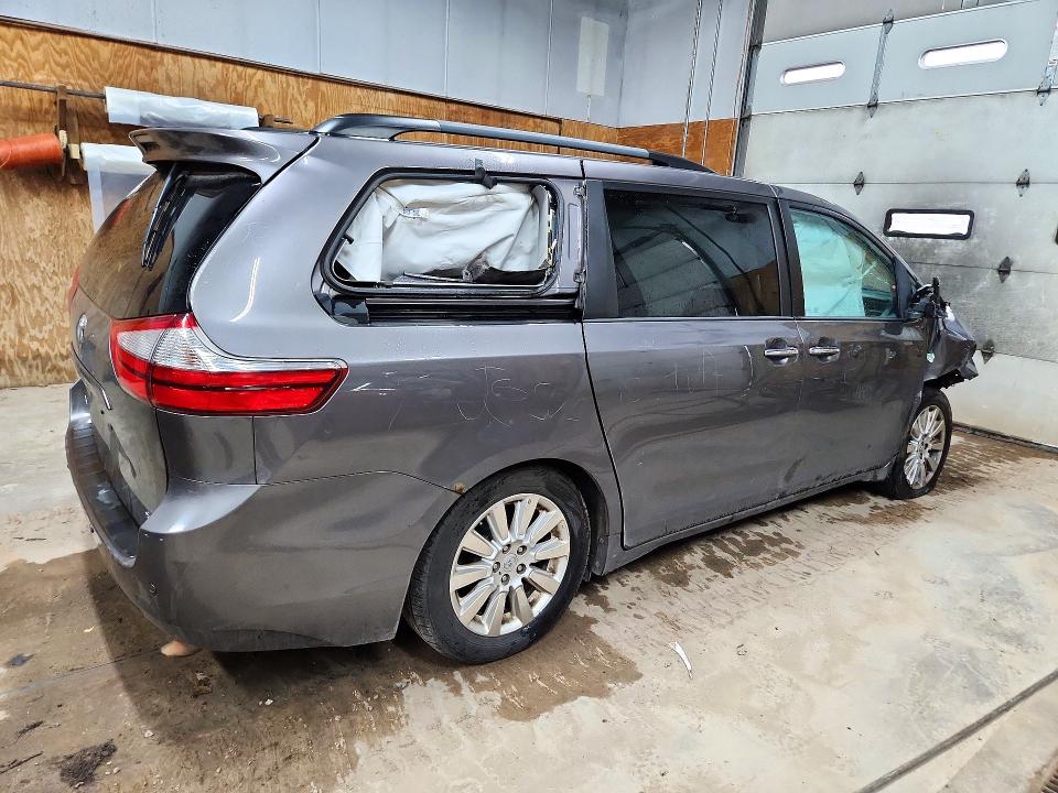 Снимка 3 от търг – 2015 TOYOTA SIENNA с VIN 5TDDK3DC5FS125857
