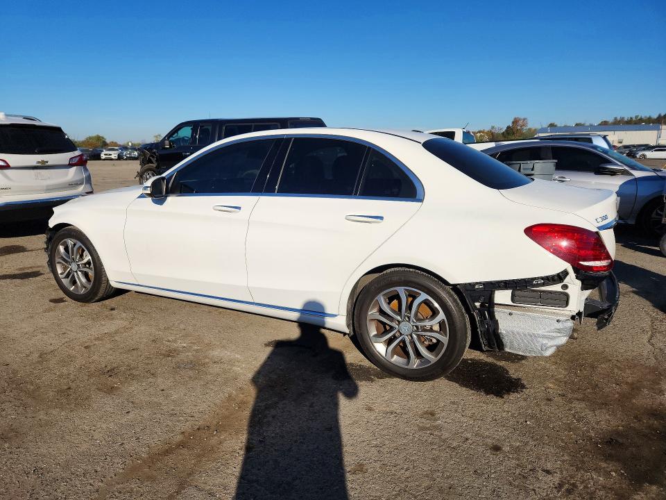 Снимка 2 от търг – 2016 MERCEDES-BENZ C с VIN 55SWF4KBXGU116234