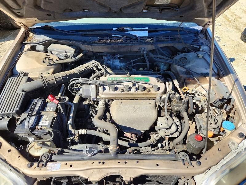 Снимка 11 от търг – 2000 HONDA ACCORD с VIN 1HGCG6693YA075154
