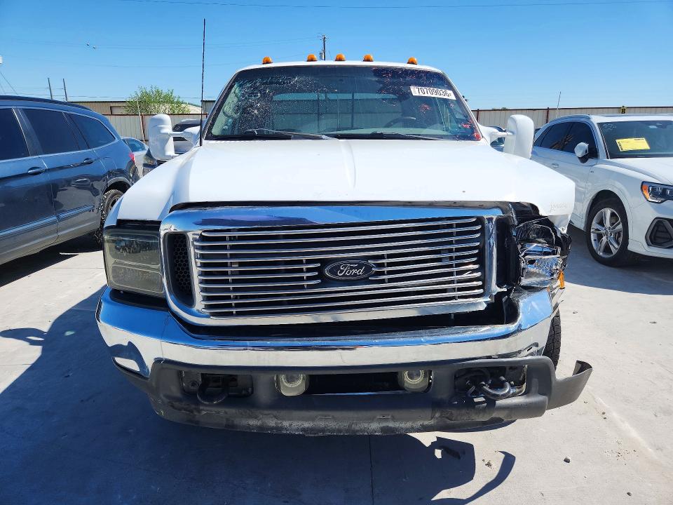 Снимка 5 от търг – 2002 FORD F350 с VIN 1FTWW32F32EA82341