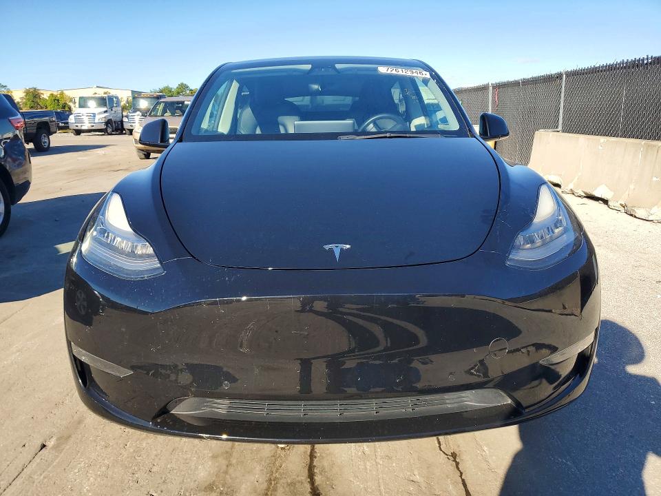 Снимка 5 от търг – 2021 TESLA MODEL Y с VIN 5YJYGDEEXMF175213