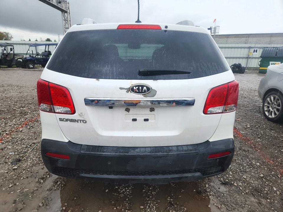 Фото 6 с аукциона – 2011 KIA SORENTO с VIN 5XYKTCA12BG133462