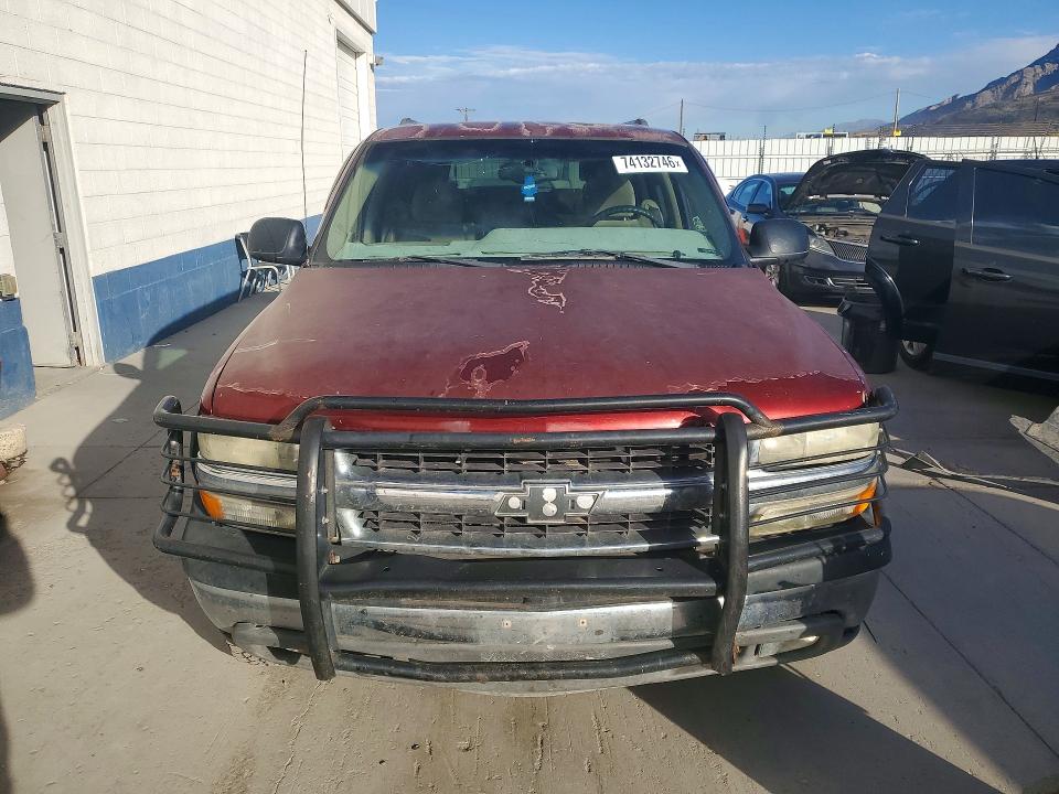 Снимка 5 от търг – 2003 CHEVROLET SUBURBAN с VIN 1GNFK16Z33J177292
