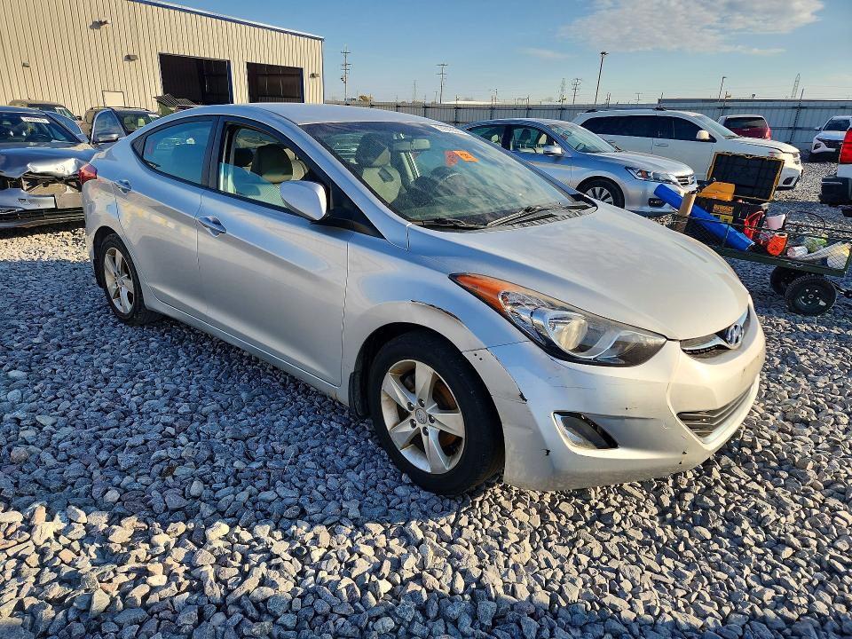 Снимка 4 от търг – 2012 HYUNDAI ELANTRA с VIN KMHDH4AE2CU209468