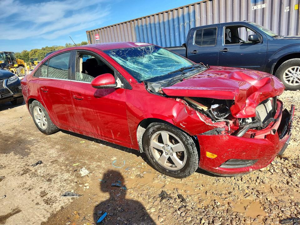 Photo 4 from auction – 2014 CHEVROLET CRUZE with VIN 1G1PC5SB3E7405875