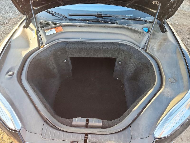 Снимка 12 от търг – 2014 TESLA MODEL S с VIN 5YJSA1S1XEFP51701