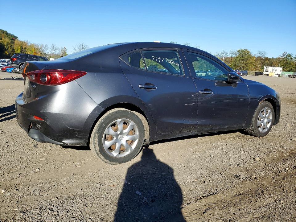 Photo 3 from auction – 2015 MAZDA MAZDA3 with VIN JM1BM1T74F1223477