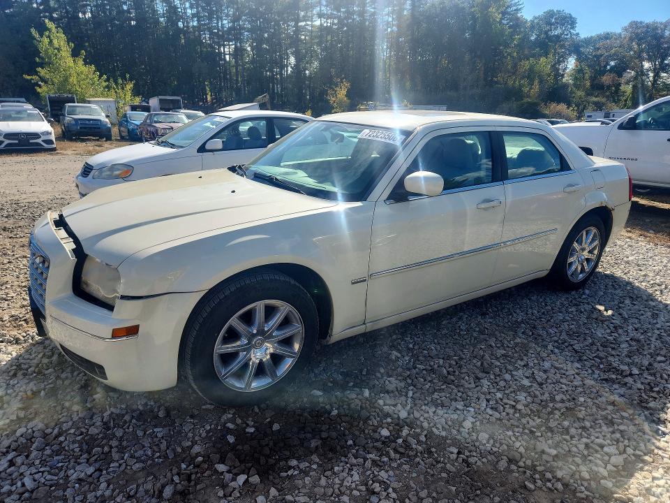 CHRYSLER 300 2009 with VIN 2C3KA53V99H618005 - Photo from auction