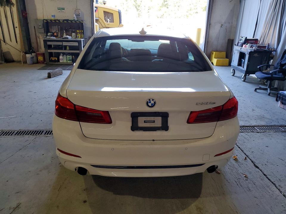 Снимка 6 от търг – 2019 BMW 530XE с VIN WBAJB1C52KB375324