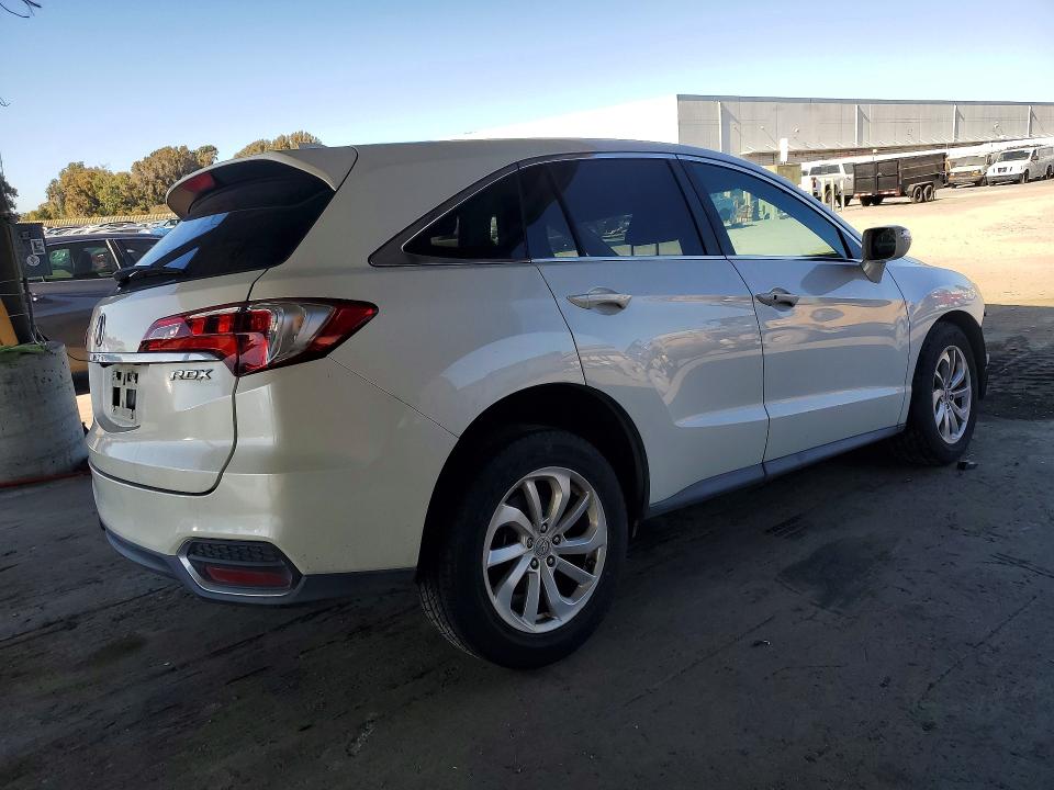 Photo 3 from auction – 2016 ACURA RDX with VIN 5J8TB3H38GL012060