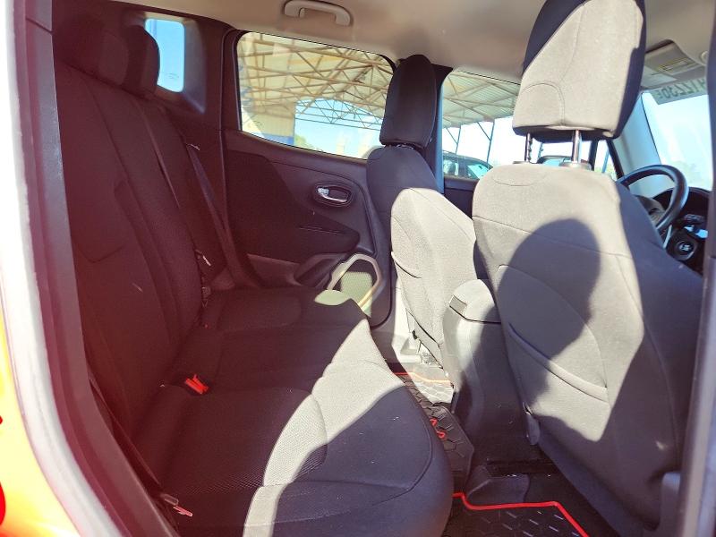 Photo 11 from auction – 2015 JEEP RENEGADE with VIN ZACCJABT5FPC14668