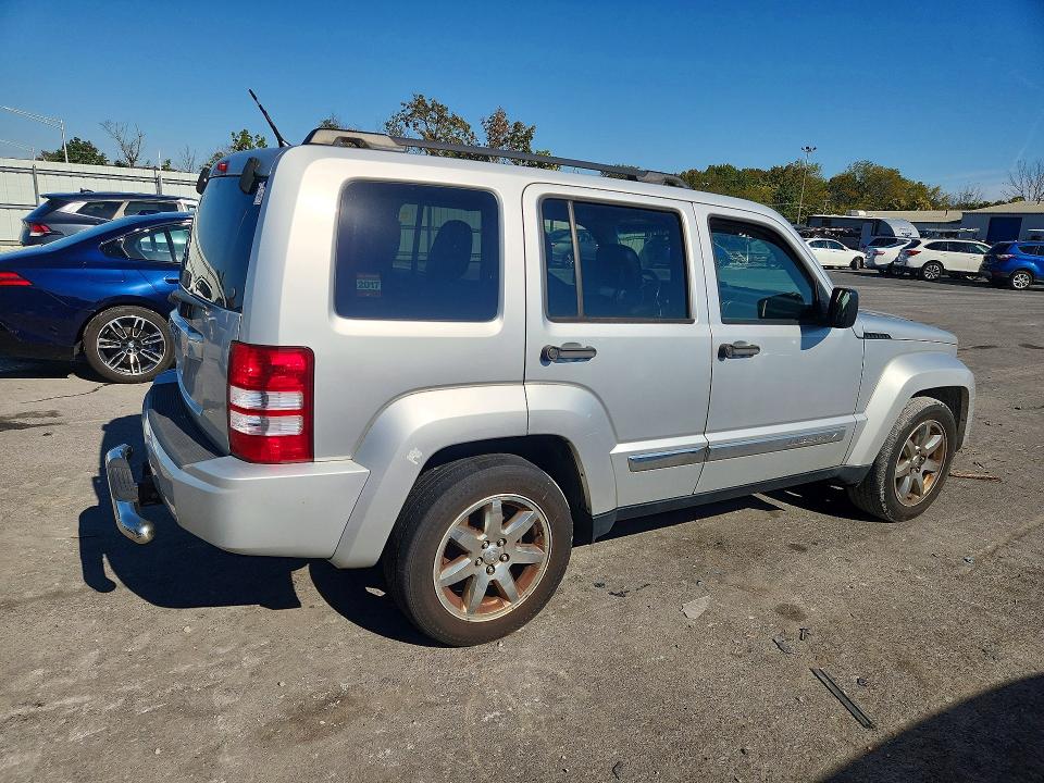 Снимка 3 от търг – 2012 JEEP LIBERTY с VIN 1C4PJMAK4CW181785