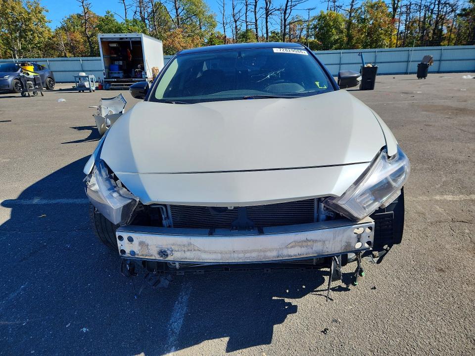 Photo 5 from auction – 2017 NISSAN MAXIMA with VIN 1N4AA6AP0HC427789