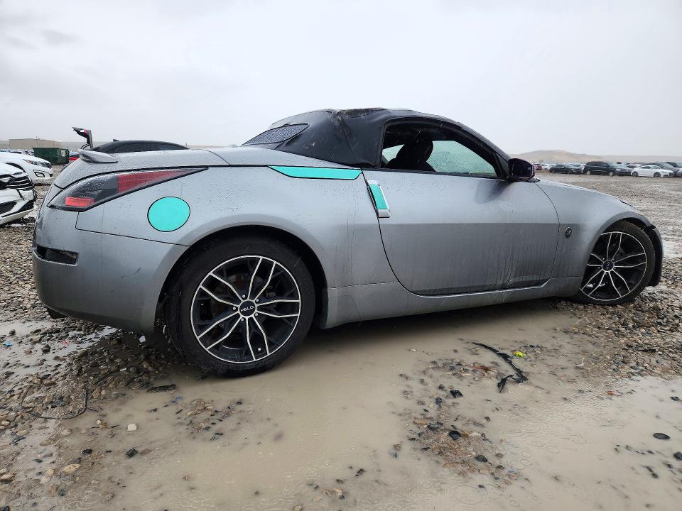 Photo 3 from auction – 2004 NISSAN 350Z with VIN JN1AZ36A04T000650