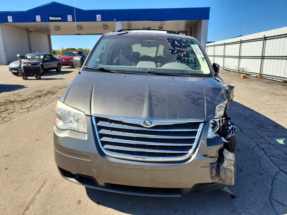 Снимка 5 от търг – 2010 CHRYSLER TOWN & COUNTRY с VIN 2A4RR5D14AR368499