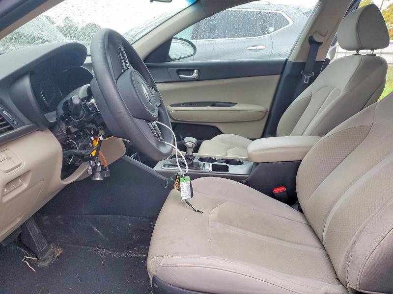 Photo 7 from auction – 2017 KIA OPTIMA with VIN 5XXGT4L33HG142419