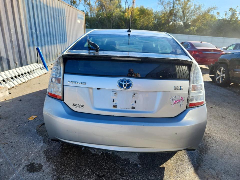 Photo 6 from auction – 2011 TOYOTA PRIUS with VIN JTDKN3DU9B5290687