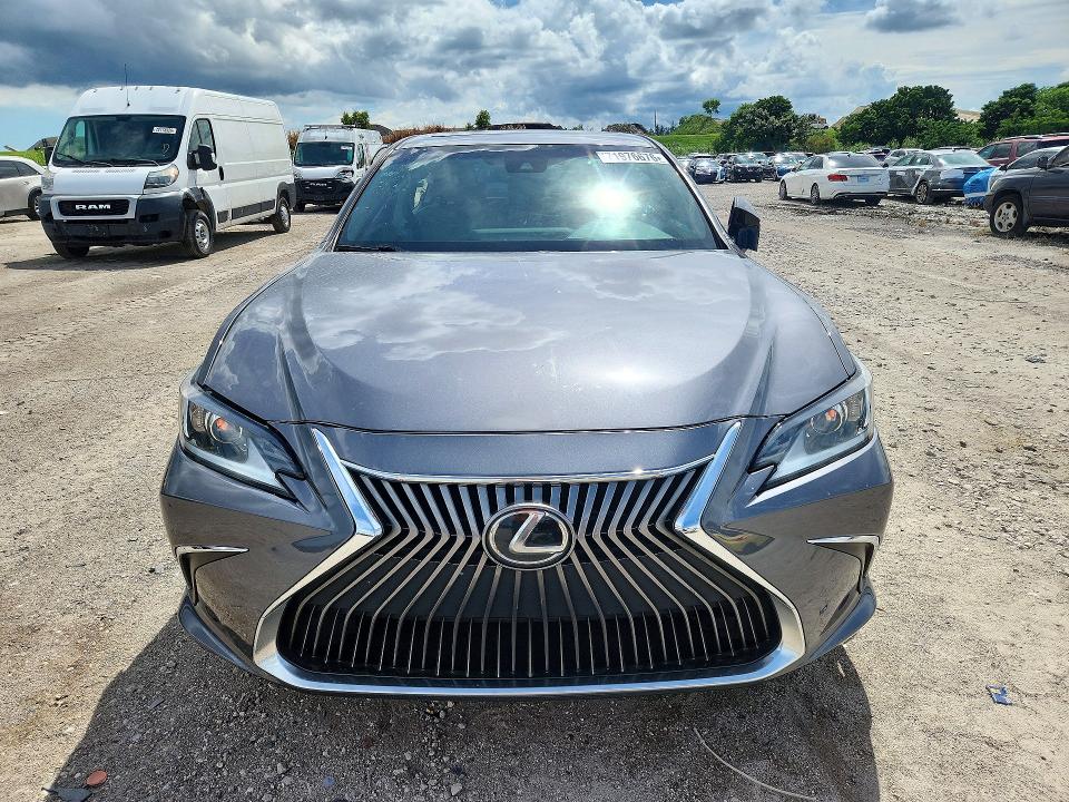 صورة رقم 5 من المزاد - 2021 LEXUS ES 350 مع VIN 58ACZ1B10MU098142