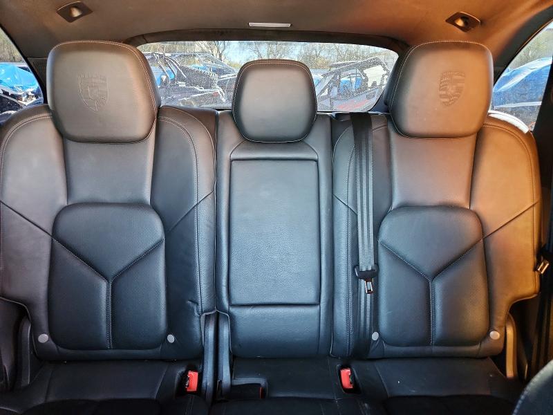 Photo 10 from auction – 2014 PORSCHE CAYENNE with VIN WP1AA2A28ELA94324