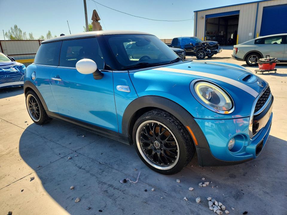 صورة رقم 4 من المزاد - 2015 MINI COOPER مع VIN WMWXP7C52F2A36294