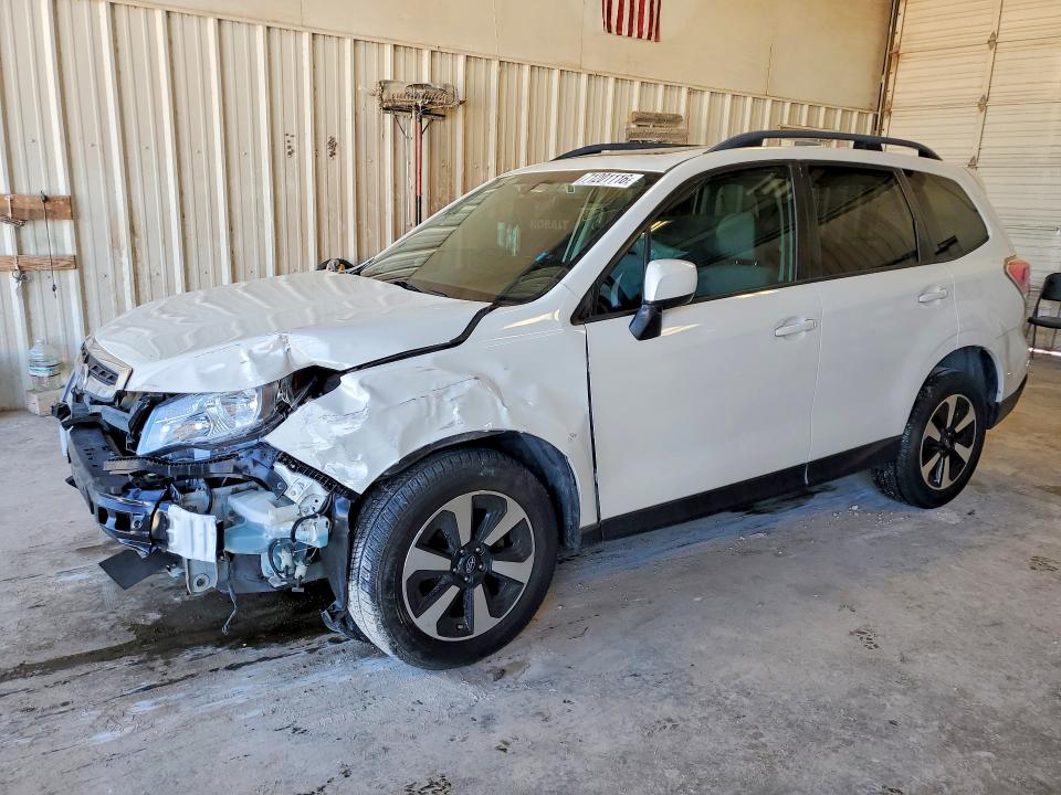 SUBARU FORESTER 2017 z numerem VIN JF2SJAGC8HH564912 - Zdjęcie z aukcji