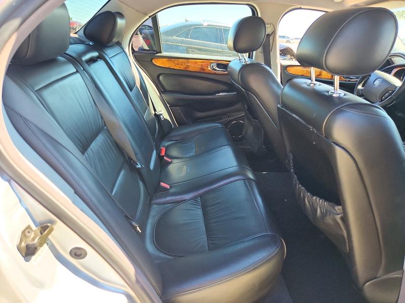 صورة رقم 10 من المزاد - 2007 JAGUAR XJ8 مع VIN SAJWA71B17SH14626