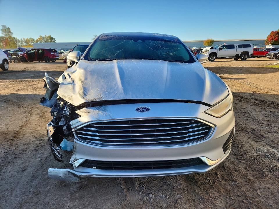 Снимка 5 от търг – 2019 FORD FUSION с VIN 3FA6P0CD6KR260979