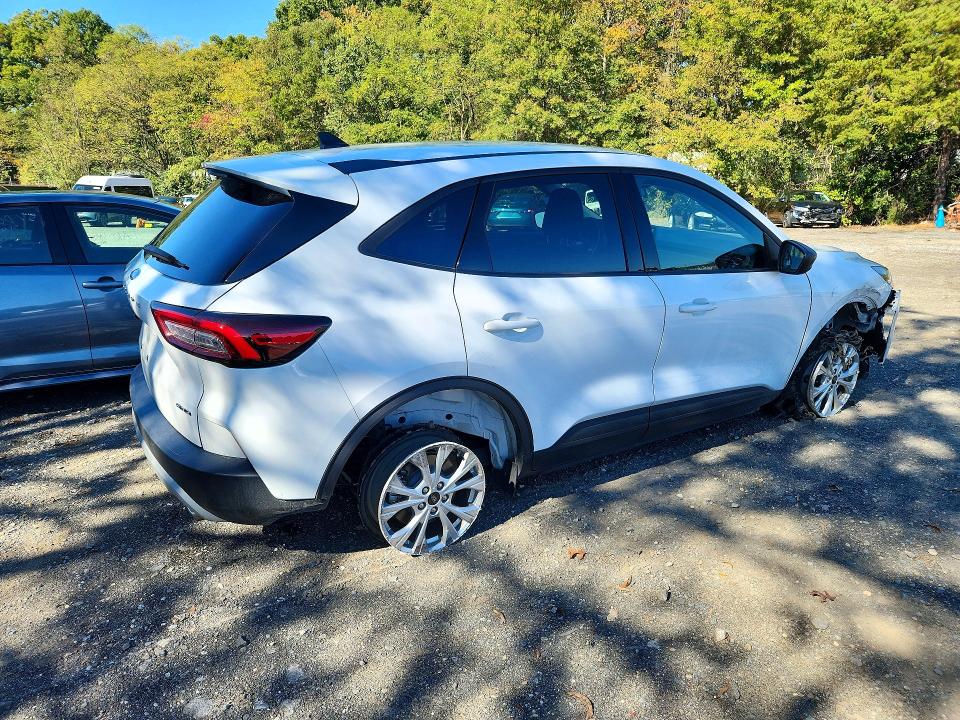Снимка 3 от търг – 2025 FORD ESCAPE с VIN 1FMCU9GN3SUB21880