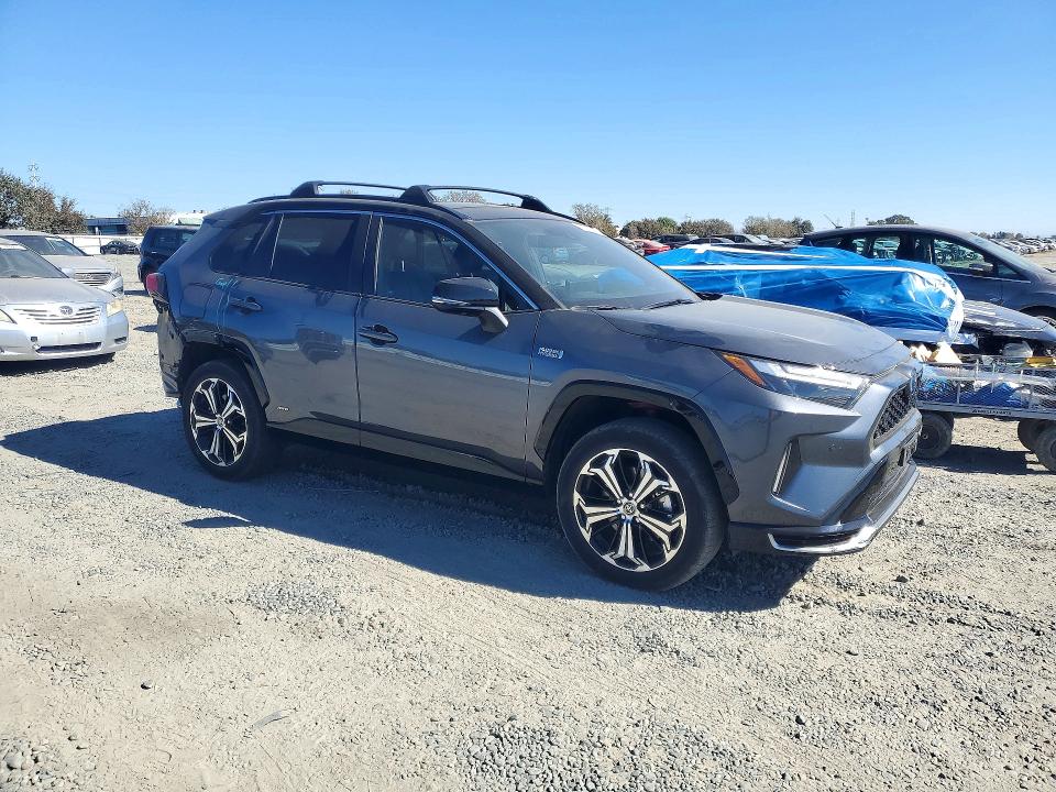Foto 4 de la subasta – 2023 TOYOTA RAV4 PRIME con VIN JTMFB3FV3PD159462