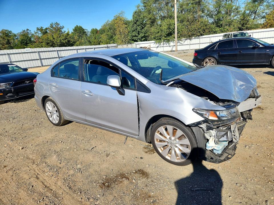 Photo 4 from auction – 2013 HONDA CIVIC with VIN 2HGFB2F54DH566846