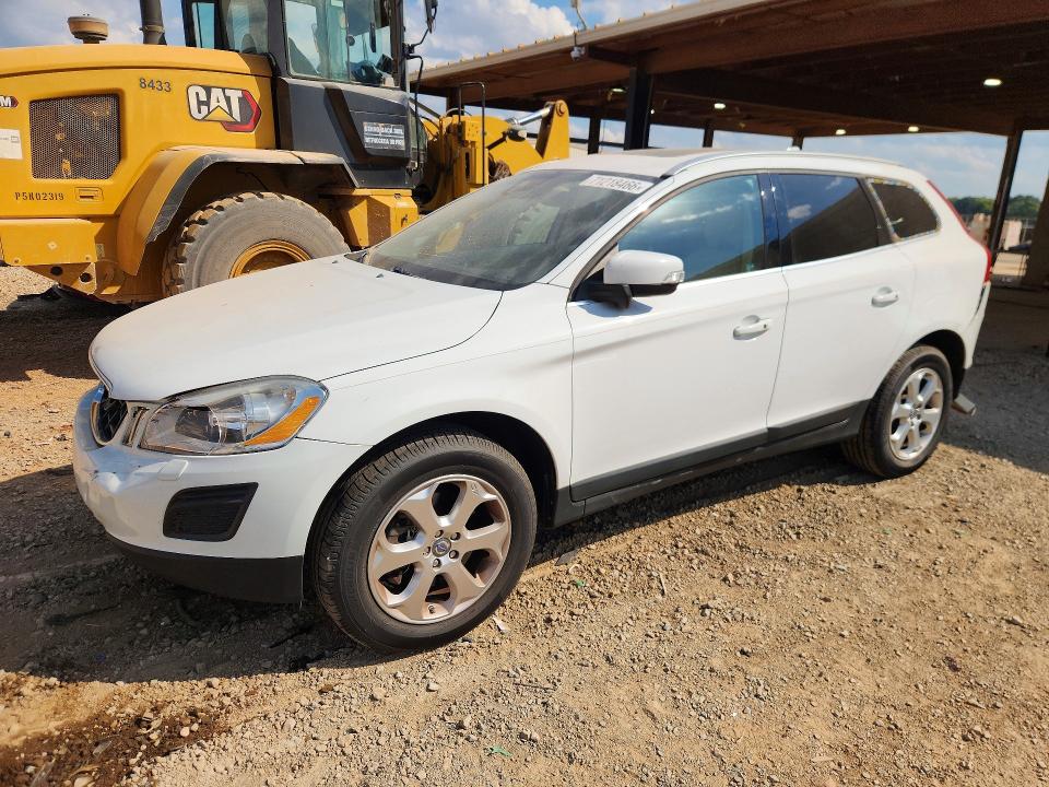 VOLVO XC60 2013 z numerem VIN YV4952DL2D2386579 - Zdjęcie z aukcji