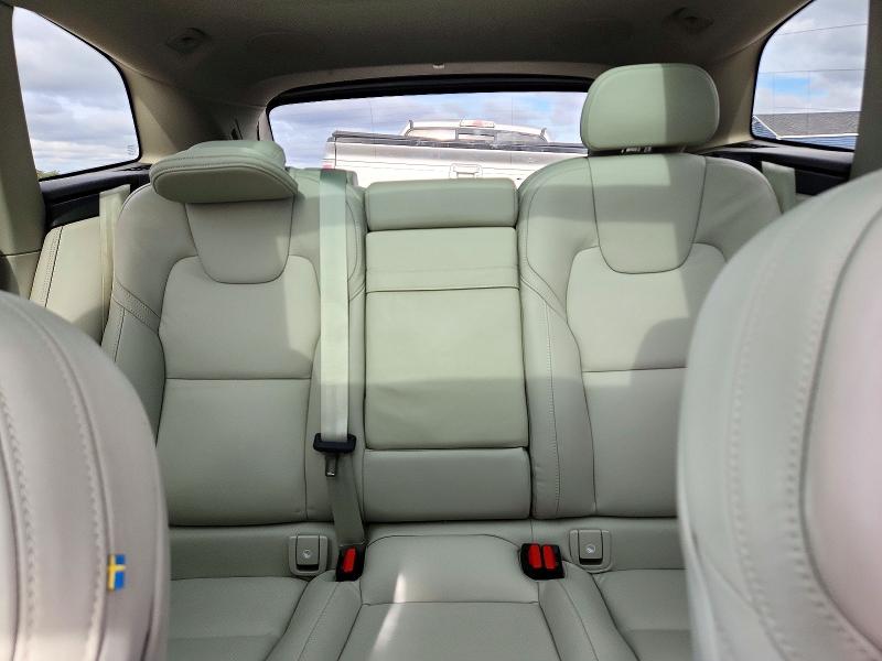 Снимка 10 от търг – 2021 VOLVO XC60 с VIN YV4102RLXM1809645