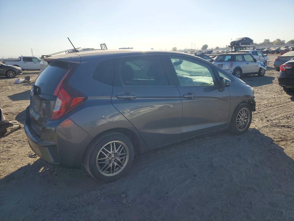 Снимка 3 от търг – 2017 HONDA FIT с VIN 3HGGK5G56HM708531