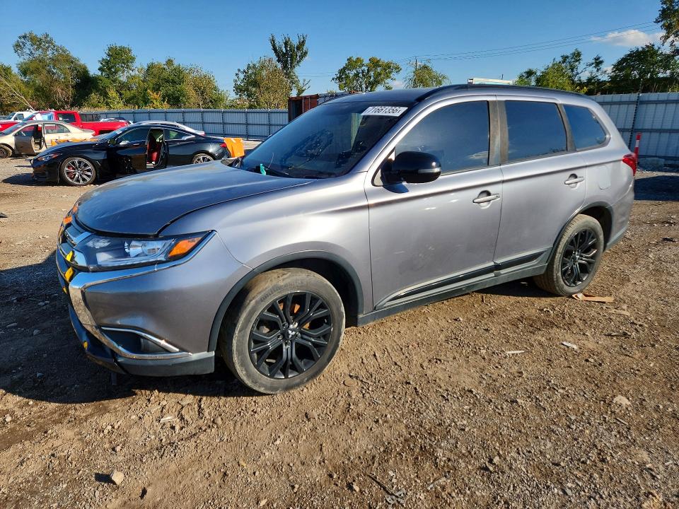 MITSUBISHI OUTLANDER 2018 with VIN JA4AD3A32JZ018722 - Photo from auction