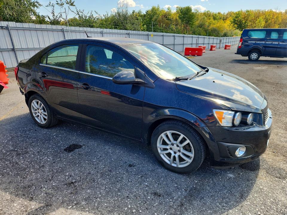 Foto 4 de la subasta – 2013 CHEVROLET SONIC con VIN 1G1JC5SG2D4180155