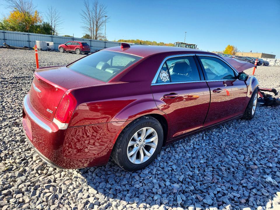 Photo 3 from auction – 2016 CHRYSLER 300 with VIN 2C3CCAAG7GH233678