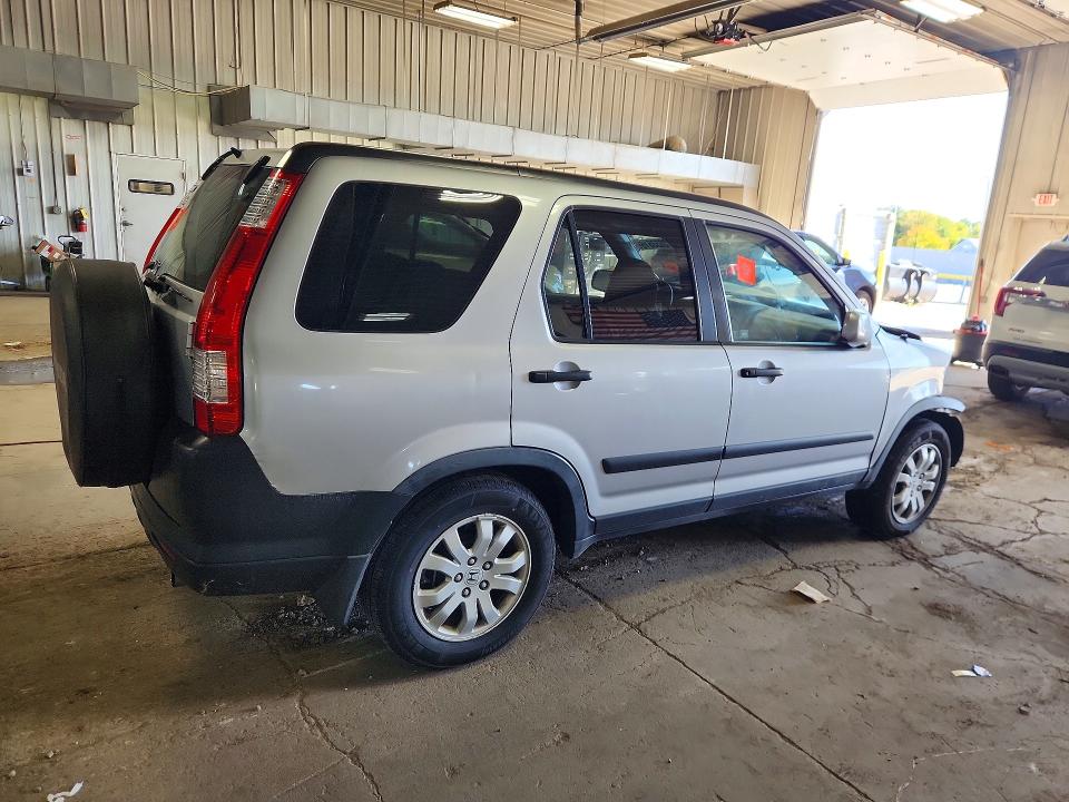 Photo 3 from auction – 2005 HONDA CR-V with VIN JHLRD78875C046271