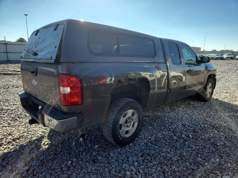 Photo 3 from auction – 2007 CHEVROLET SILVERADO with VIN 2GCEK19J471685569