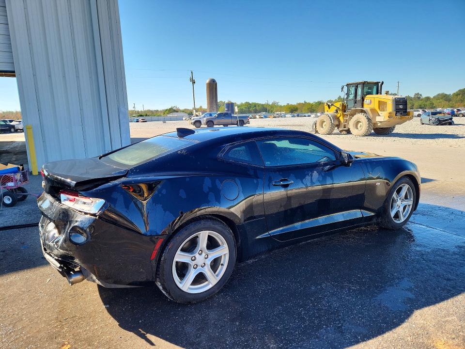 Снимка 3 от търг – 2017 CHEVROLET CAMARO с VIN 1G1FB1RS3H0131572