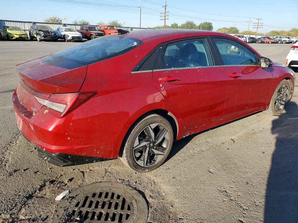Снимка 3 от търг – 2023 HYUNDAI ELANTRA с VIN KMHLN4AJ6PU061994