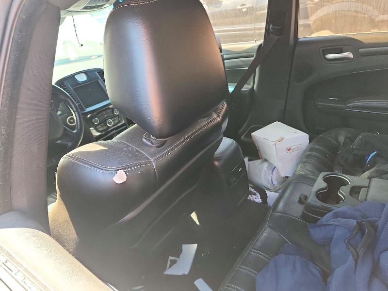 صورة رقم 8 من المزاد - 2015 CHRYSLER 300 مع VIN 2C3CCABG8FH905244