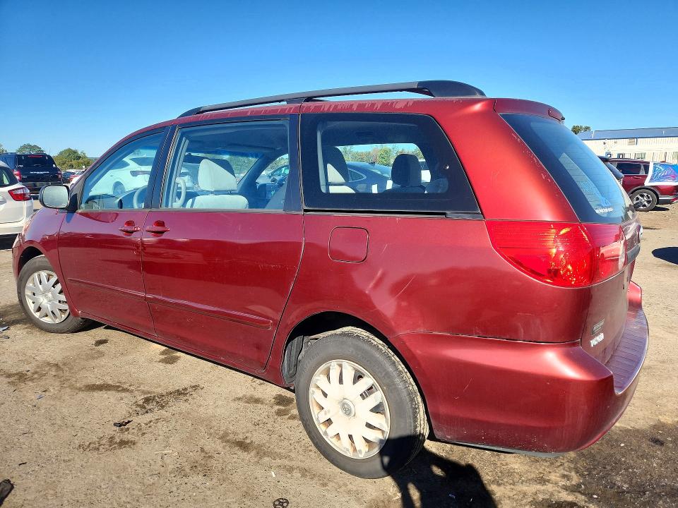 Снимка 2 от търг – 2010 TOYOTA SIENNA с VIN 5TDKK4CC8AS295850