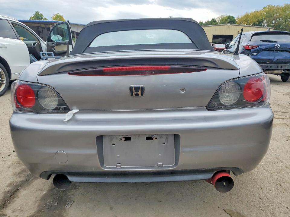 Фото 6 с аукциона – 2001 HONDA S2000 с VIN JHMAP11421T008848