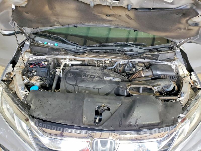 Photo 12 from auction – 2020 HONDA ODYSSEY with VIN 5FNRL6H74LB010958