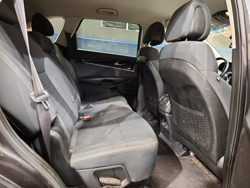 Снимка 11 от търг – 2016 KIA SORENTO с VIN 5XYPGDA30GG045700