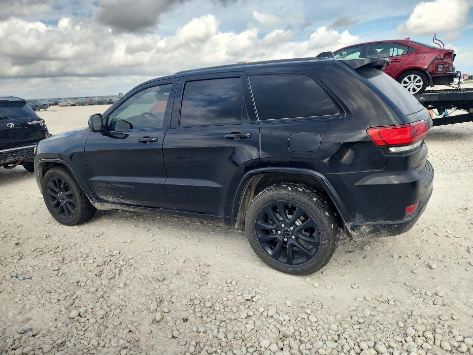Снимка 2 от търг – 2018 JEEP GRAND CHEROKEE с VIN 1C4RJFAGXJC123758