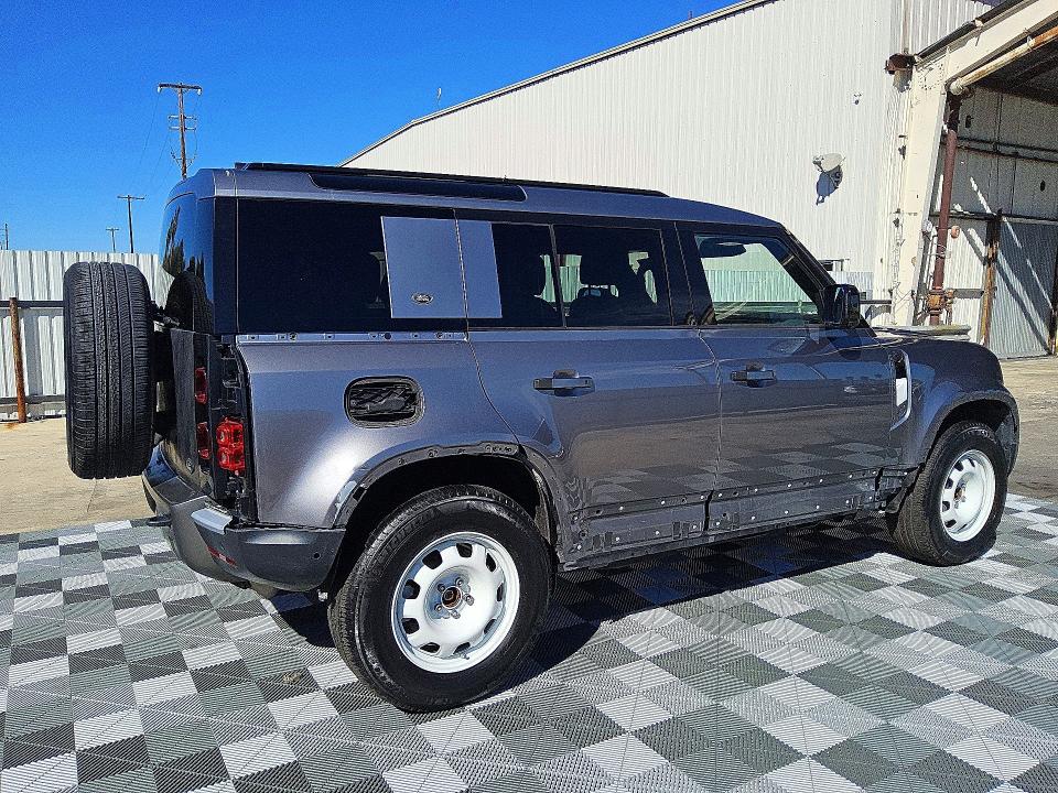 Снимка 3 от търг – 2022 LAND ROVER DEFENDER с VIN SALE27RU9N2075959