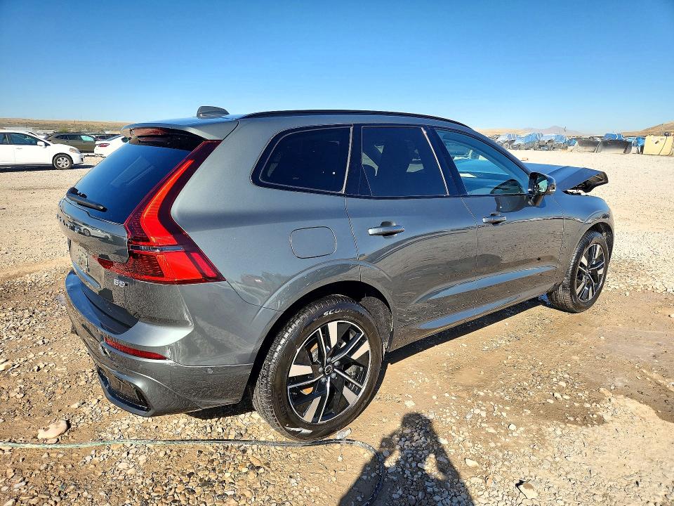 Photo 3 from auction – 2026 VOLVO XC60 with VIN YV4M12RC9T1487976