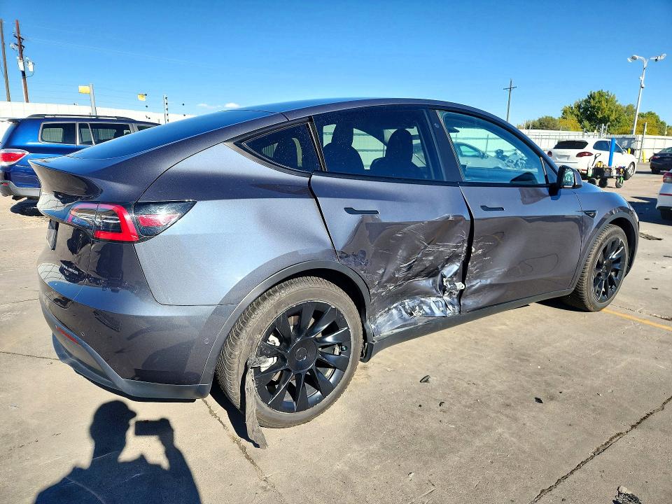 Снимка 3 от търг – 2020 TESLA MODEL Y с VIN 5YJYGDEE3LF052044